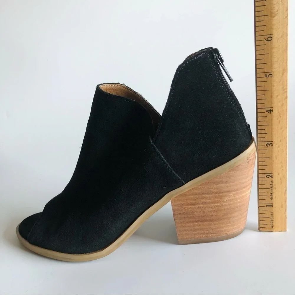 Susina Carina Suede Open Toe Booties - Picture 14 of 14